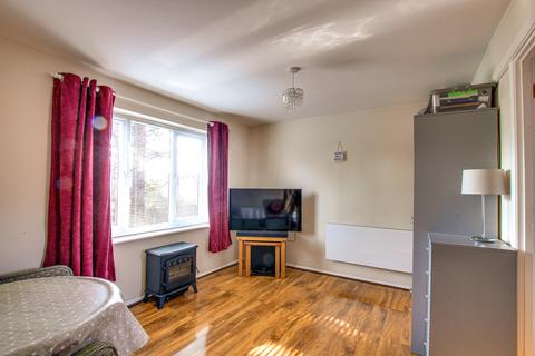 1 bedroom ground floor flat for sale, BISHOP'S WALTHAM - NO CHAIN