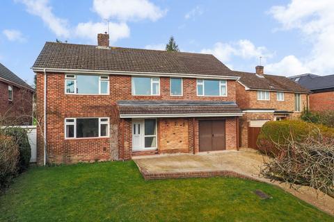 5 bedroom detached house for sale, Stockers Avenue, Winchester