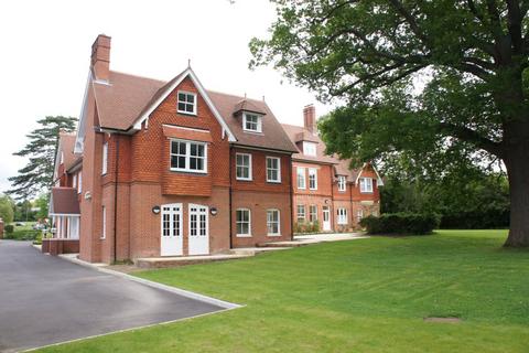 2 bedroom apartment to rent, Oaks Road, Reigate