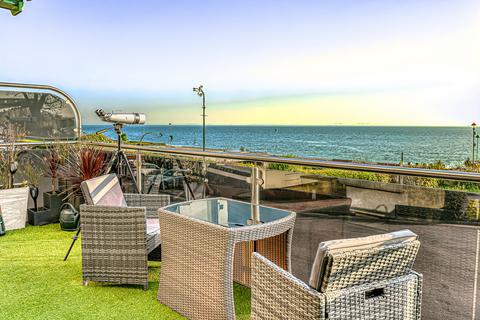 undefined, Westcliff-on-sea SS0