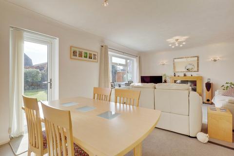 4 bedroom detached house for sale, Lea Road, Benfleet, SS7