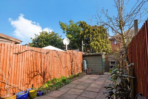 2 bedroom terraced house for sale, Langton Road, Cricklewood, London, NW2