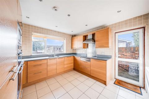 4 bedroom detached house for sale, Camden Road, Bexley