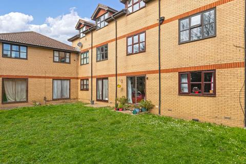 2 bedroom flat for sale, Carnforth Road, Sompting, Lancing