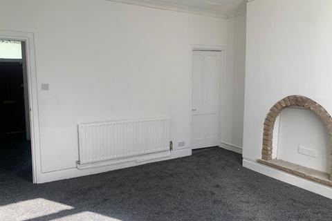 2 bedroom terraced house to rent, Burnley Road, Padiham, Burnley