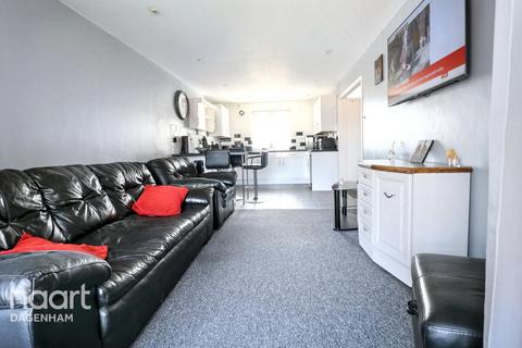 1 bedroom flat for sale, Ibscott Close, Dagenham
