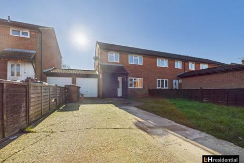 3 bedroom end of terrace house to rent, Greenside, Borehamwood WD6