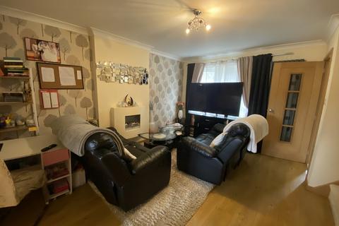 5 bedroom semi-detached house to rent, Coleridge Way, Crewe