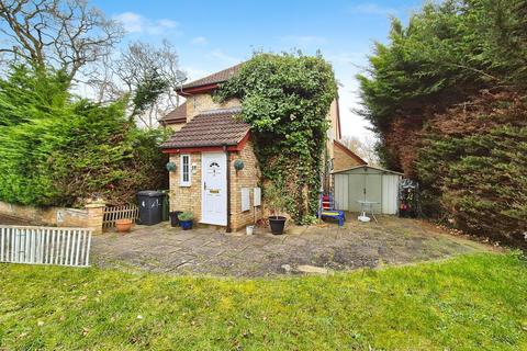 2 bedroom terraced house for sale, Renown Way, Basingstoke RG24