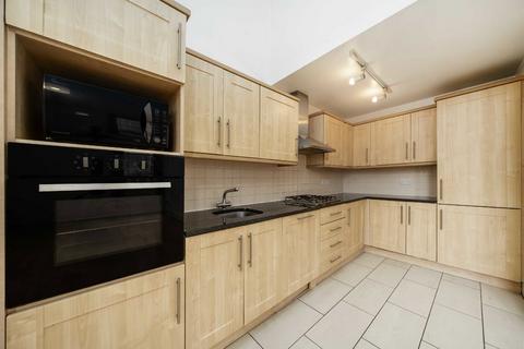 undefined, Royal Drive, London N11