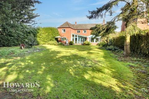 5 bedroom detached house for sale, West End, Norwich