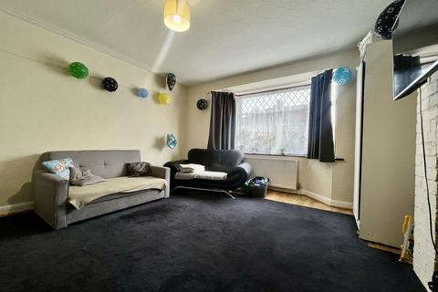 1 bedroom ground floor maisonette to rent, Beechcroft Avenue, Harrow HA2