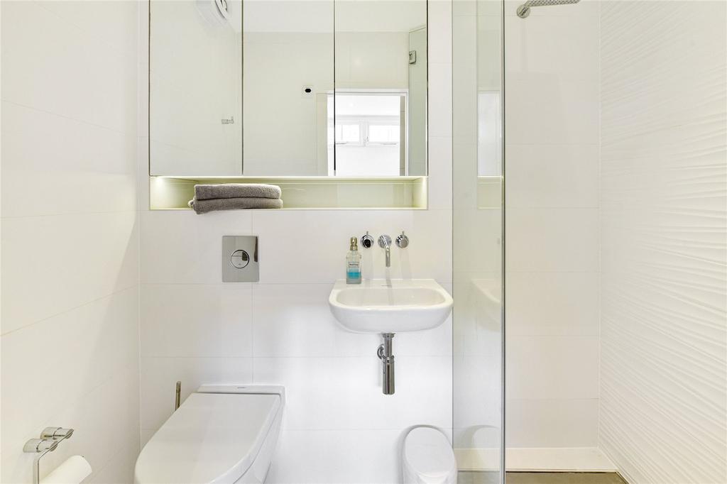 En Suite Bathroom