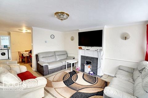 3 bedroom end of terrace house for sale, Sussex Close, Redbridge