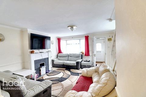 3 bedroom end of terrace house for sale, Sussex Close, Redbridge