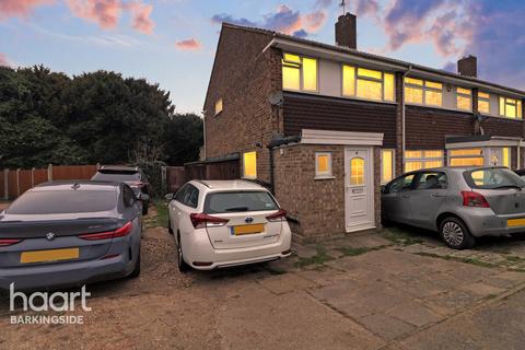 3 bedroom end of terrace house for sale, Sussex Close, Redbridge