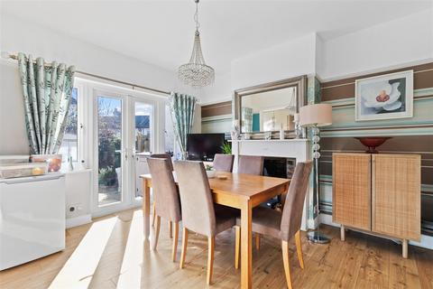 3 bedroom terraced house for sale, Manor Road, London