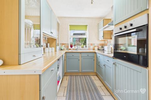 31 Hillside Drive, Little Haywood, Stafford, ST18 0NN