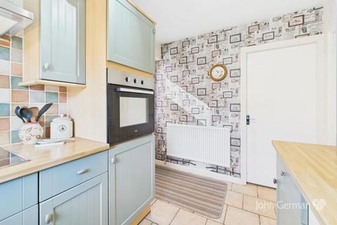 31 Hillside Drive, Little Haywood, Stafford, ST18 0NN