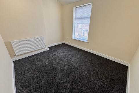 2 bedroom terraced house to rent, Roscoe Street, West Park, St Helens