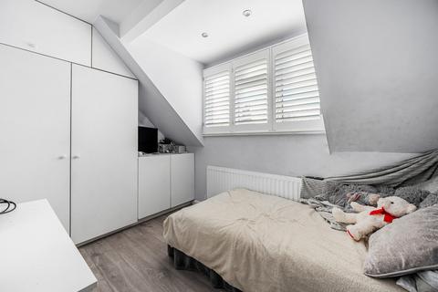 24 Stanhope Road, Carshalton, SM5 4LH