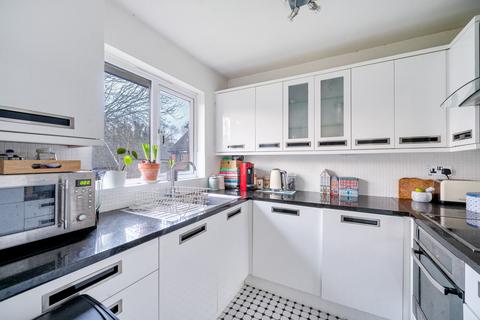 2 bedroom maisonette for sale, Vellum Drive, Carshalton