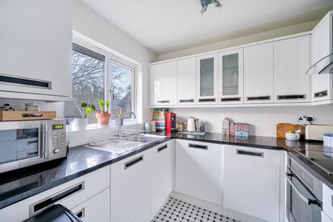 56 Vellum Drive, Carshalton, SM5 2TP