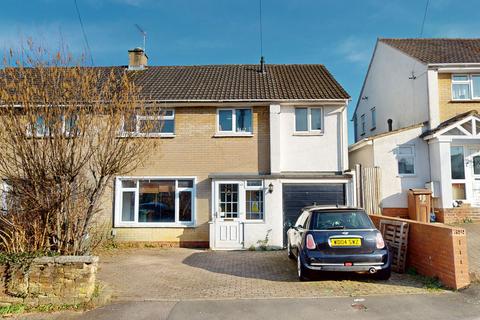18 Castlefields Drive, Charlton Kings, Cheltenham, GL52 6YP