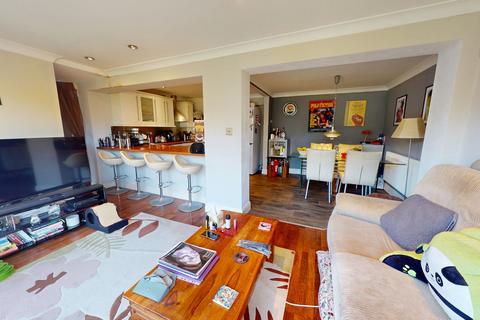 18 Castlefields Drive, Charlton Kings, Cheltenham, GL52 6YP