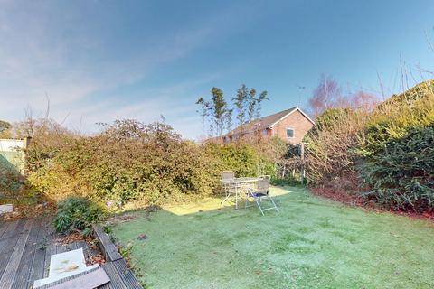 18 Castlefields Drive, Charlton Kings, Cheltenham, GL52 6YP