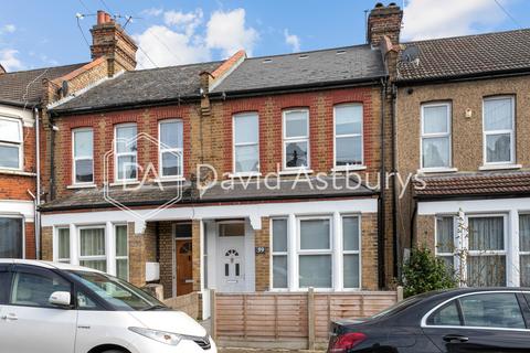 4 bedroom terraced house to rent, Terront Road, London