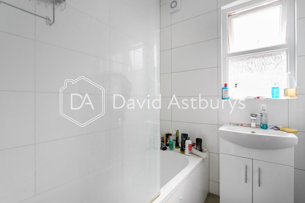 050320257 DACEL 39 Terront Road  N15 3 AA 010