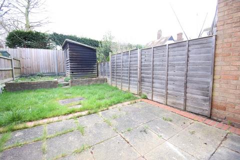 2 bedroom terraced house to rent, Crediton Close, Bedford MK40