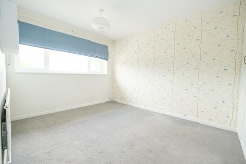 16 Wayne Close, Orpington, BR6 9TS
