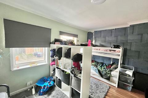 2 bedroom end of terrace house for sale, Davington Road, Dagenham