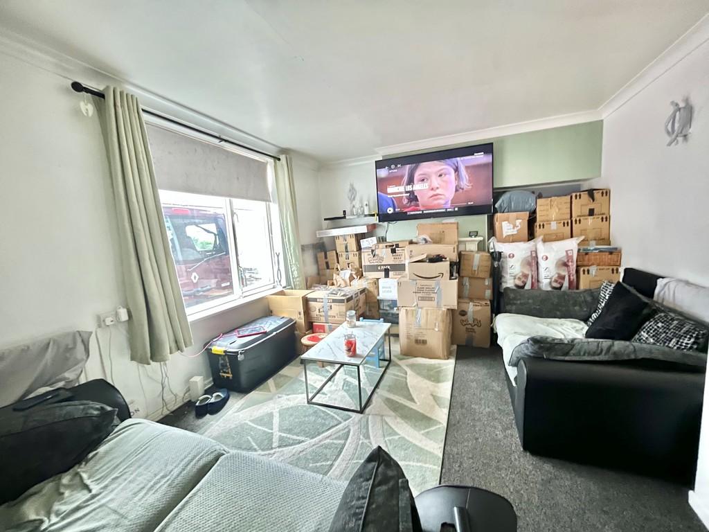Lounge 1
