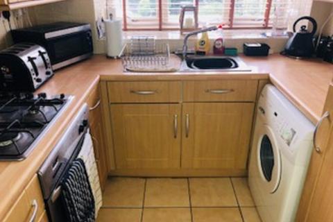 1 bedroom maisonette to rent, Ladywood Road, Hertford SG14