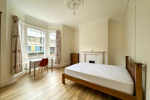 1 bedroom in a house share to rent, Bateman Street, Cambridge CB2