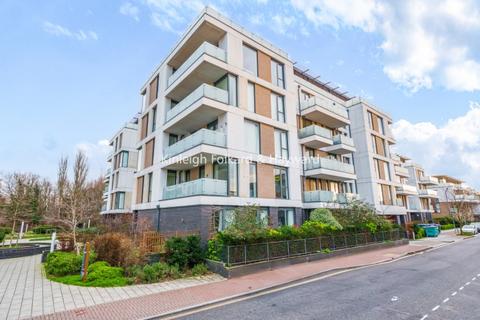 3 bedroom apartment to rent, 14 Quebec Way Southwark SE16