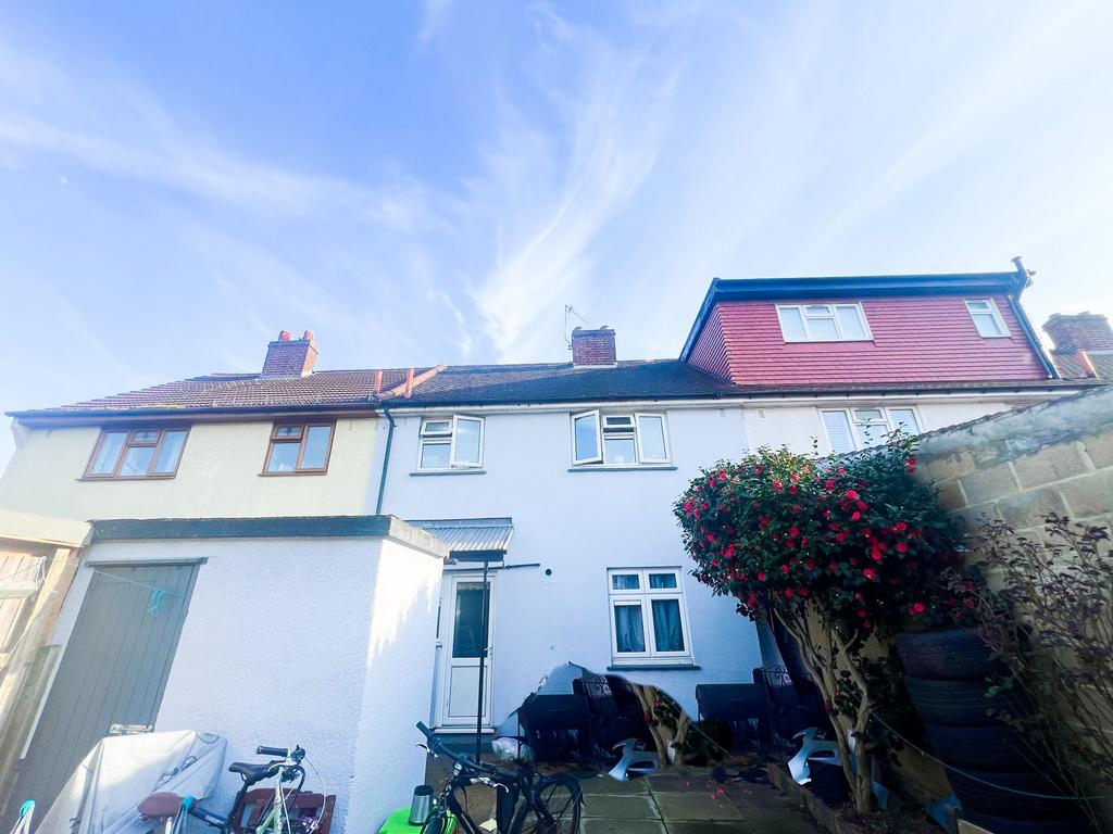 Arundel Close E15
