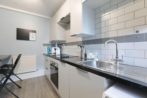 2 bedroom apartment to rent, Weyhill House , Camberwell , London, SE5 9HA