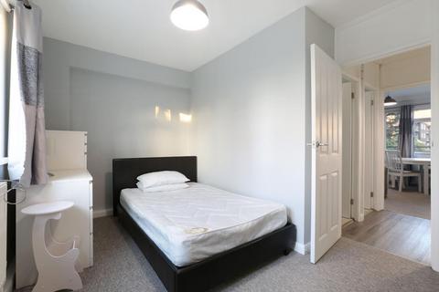 2 bedroom apartment to rent, Weyhill House , Camberwell , London, SE5 9HA