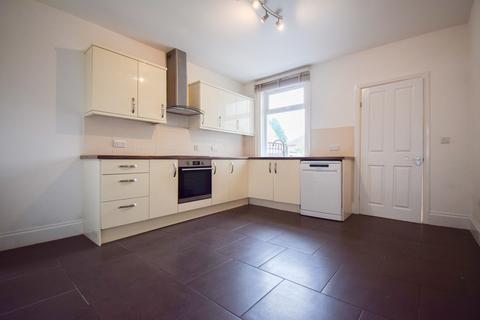 3 bedroom terraced house to rent, New Street, Dordon, Tamworth