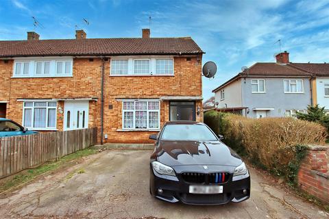 3 bedroom end of terrace house for sale, Stevenage Crescent, Borehamwood