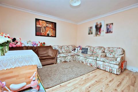 3 bedroom end of terrace house for sale, Stevenage Crescent, Borehamwood