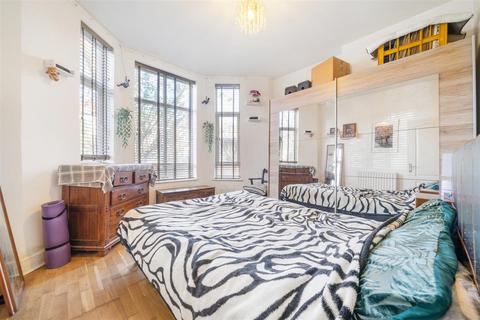 1 bedroom flat for sale, Samos Road, London, Penge, SE20