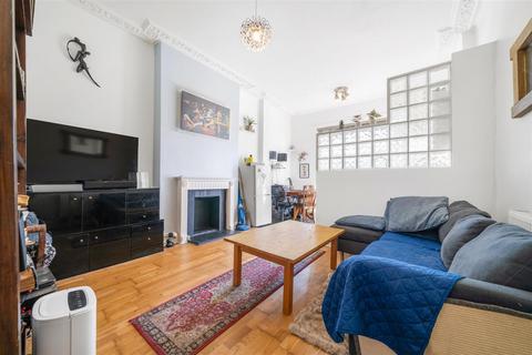 Flat D, 45 Samos Road, Anerley, London, SE20 7TX