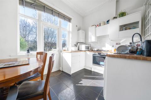 Flat D, 45 Samos Road, Anerley, London, SE20 7TX
