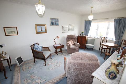 2 bedroom flat for sale, Castle Road, Clacton on Sea