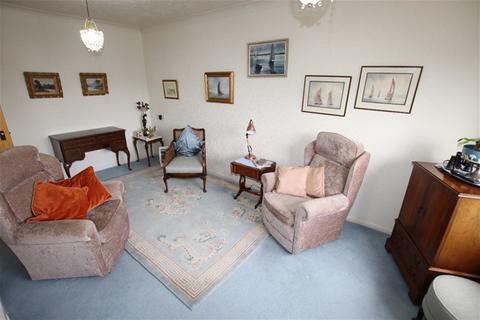 2 bedroom flat for sale, Castle Road, Clacton on Sea